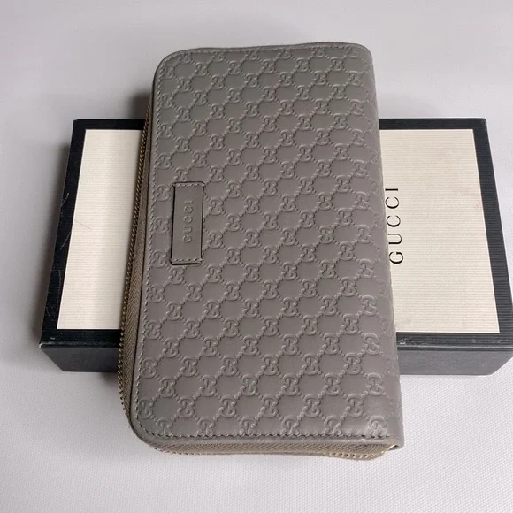 Gucci Gray Embossed Wallet - Picture 7 of 7